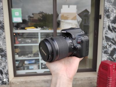 Máy ảnh Canon Kiss X7 kèm ống kính 18-55mm STM