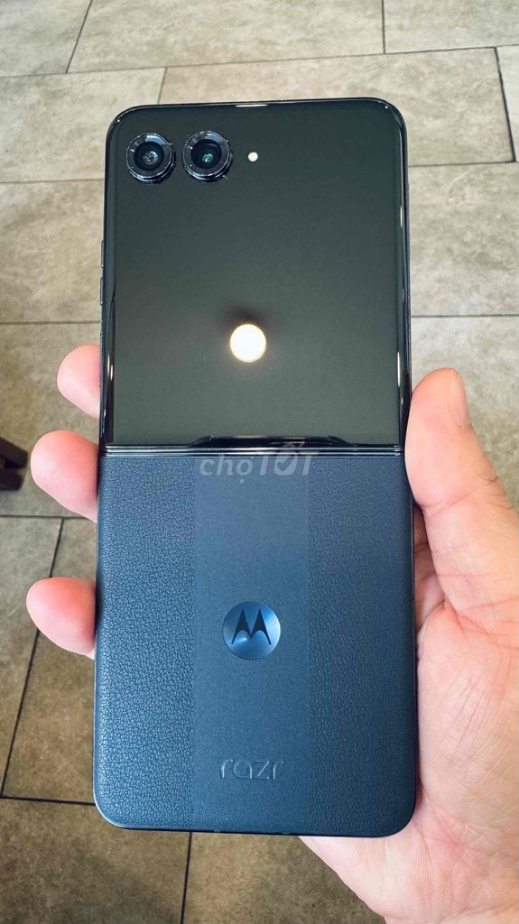 Motorola Razr 50 Ultra 256GB Đen. Mua bán Điện thoại tại Quận Tân Phú Tp Hồ Chí Minh được đăng bởi Pi hình 1
