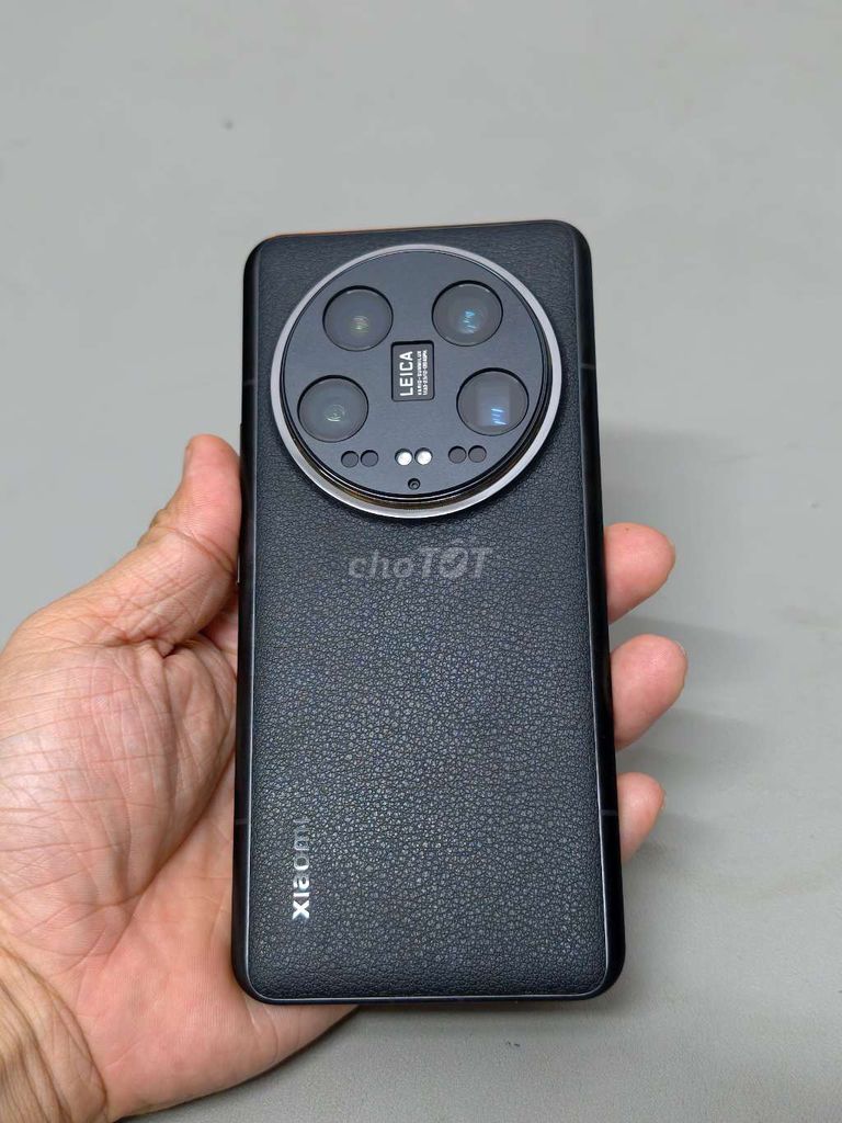 Xiaomi 14 Ultra 16GB 512GB Đen Ám màn nhẹ. Mua bán Điện thoại tại Thành phố Thủ Đức Tp Hồ Chí Minh được đăng bởi AVG Mobile hình 1