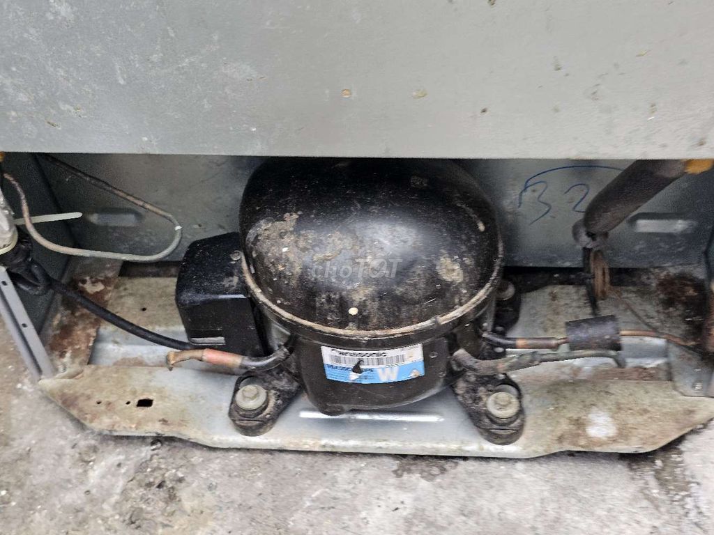 Tủ lạnh Aqua 93L Xám. Mua bán Tủ lạnh tại Quận Tân Bình Tp Hồ Chí Minh được đăng bởi A phát hình 1