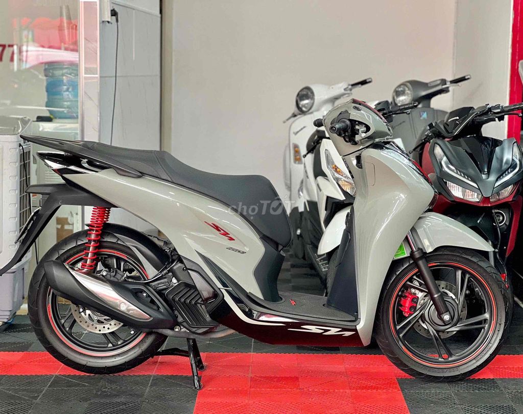 💥SH160i ABS đời 2023 BSTP chính chủ xe lướt💥