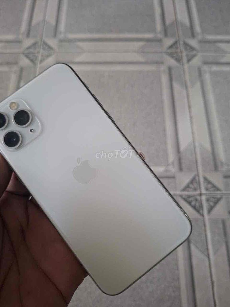 Apple iPhone 11 Pro 64GB Trắng Like New. Mua bán Điện thoại tại Quận Bình Tân Tp Hồ Chí Minh được đăng bởi Tvan hình 1