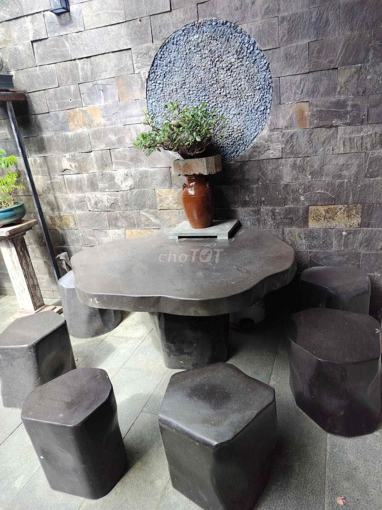 Bàn ghế sân vườn Đá nguyên khối Đen. Mua bán Nội thất, đồ gia dụng khác tại Quận Ngũ Hành Sơn Đà Nẵng được đăng bởi Trung Râu hình 1