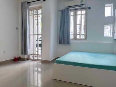 Phòng 30m2 ban công rộng yên tĩnh nội thất đủ Đặng Văn Ngữ Phú Nhuận