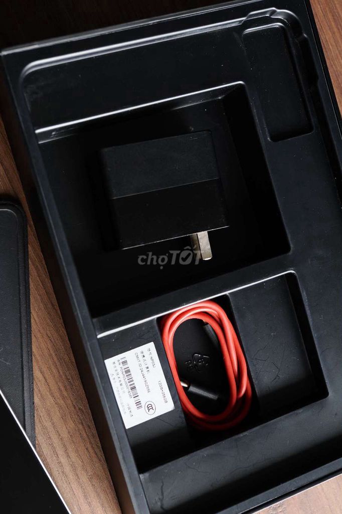 Red Magic Gaming Tablet Bạc 12GB/256GB. Mua bán Máy tính bảng tại Thành phố Nha Trang Khánh Hòa được đăng bởi Trần Kiệt hình 1