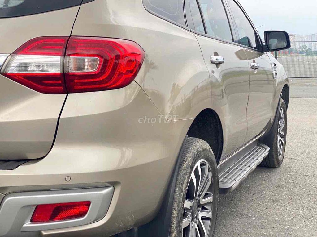 Ford Everest 2020 Titanium 2.0L AT 4x2 - 97000 km. Mua bán Ô tô tại Quận Nam Từ Liêm Hà Nội được đăng bởi Lưu quang kiên hình 8