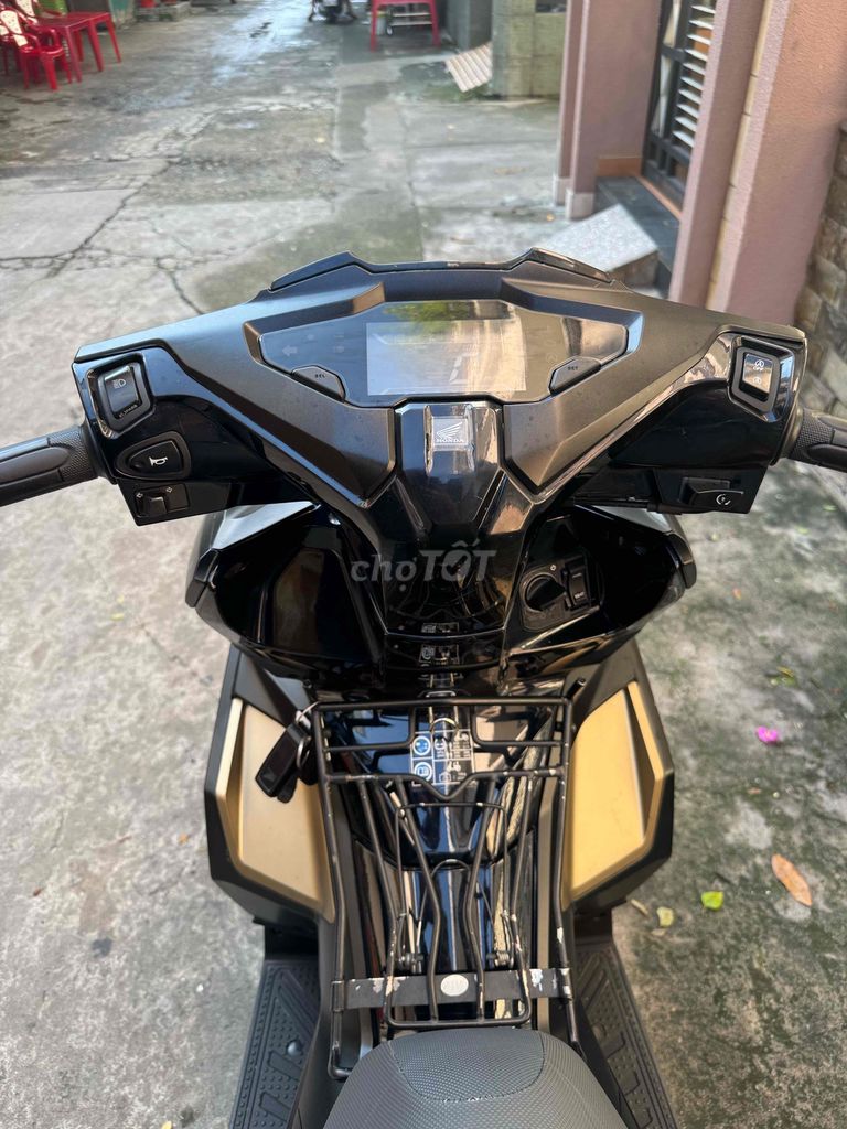 AB 125cc 2023 4Val Phiên Bản Đặc Biệt Đen Vàng. Mua bán Xe máy tại Quận 10 Tp Hồ Chí Minh được đăng bởi Sky PK hình 3