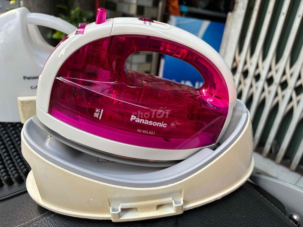 Bàn ủi hơi nước Panasonic NI-WL401. Mua bán Nội thất, đồ gia dụng khác tại Quận 12 Tp Hồ Chí Minh được đăng bởi Nguyen Gia Ngoc hình 1