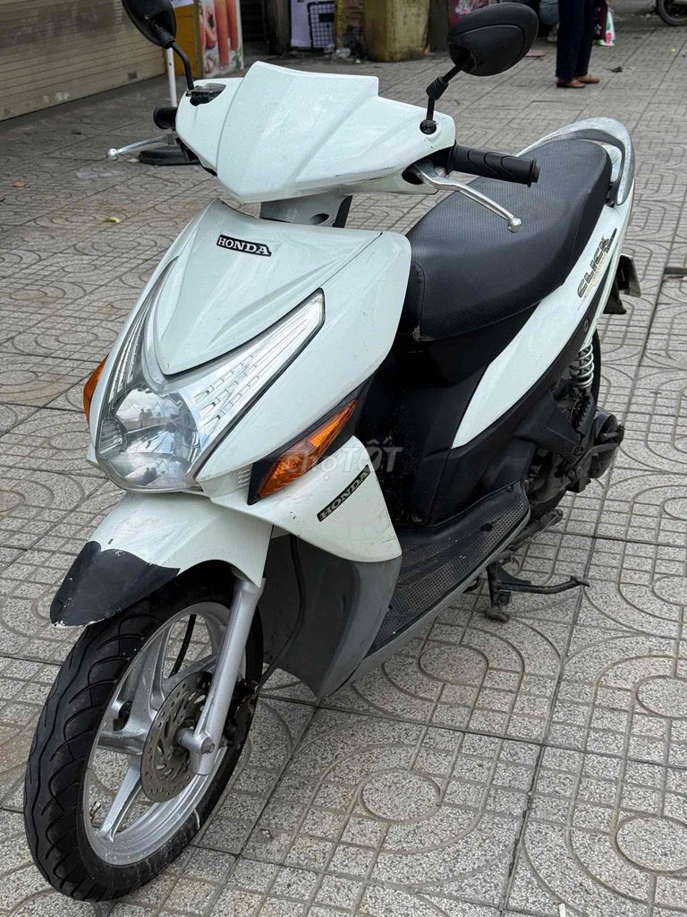 Honda Click 2008, белый, городской номер