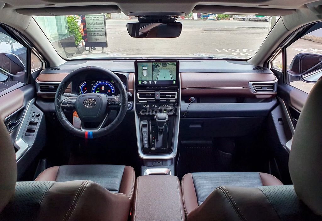 Innova Cross HEV 2024 - 5702 km -980 THƯƠNG LƯỢNG. Mua bán Ô tô tại Huyện Bình Chánh Tp Hồ Chí Minh được đăng bởi TRANGTRAN TOYOTA AN THÀNH hình 10