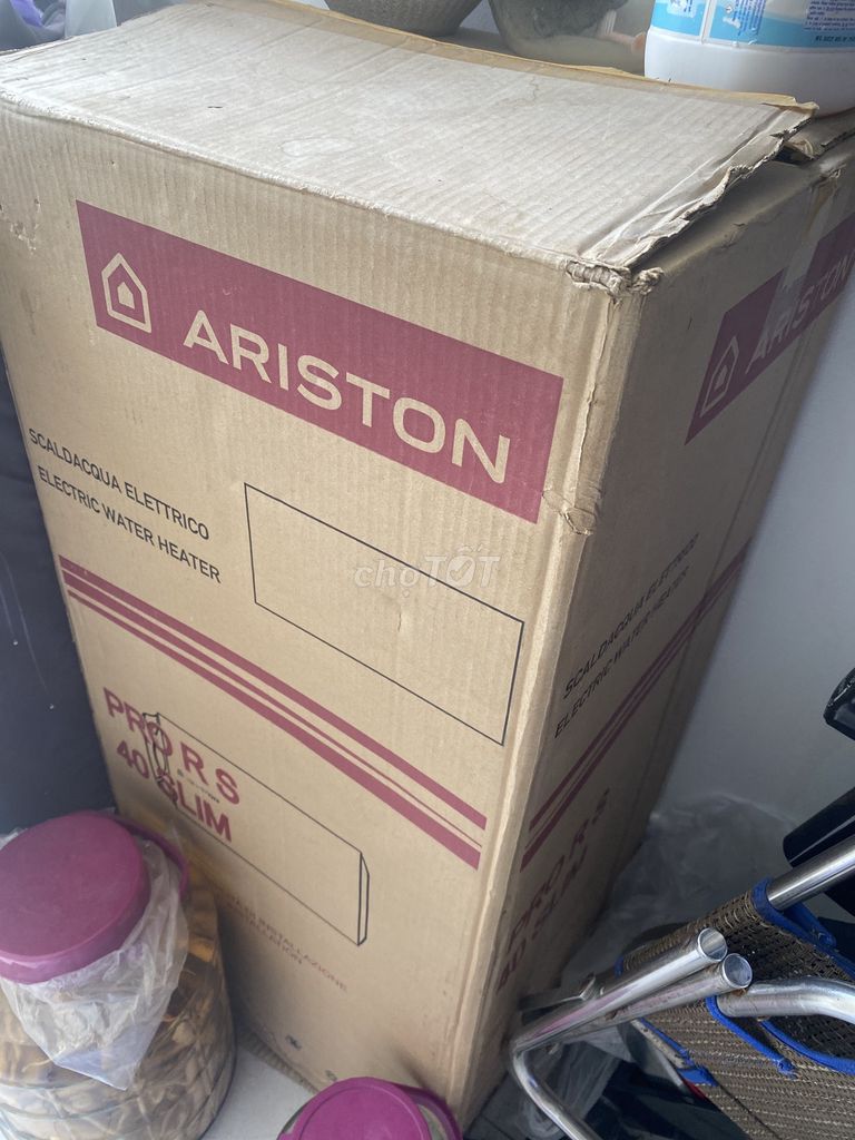 Bình nóng lạnh Ariston PRO RS 40 SLIM 40 lít mới. Mua bán Thiết bị vệ sinh, nhà tắm tại Thành phố Dĩ An Bình Dương được đăng bởi Phong Nguyen hình 1
