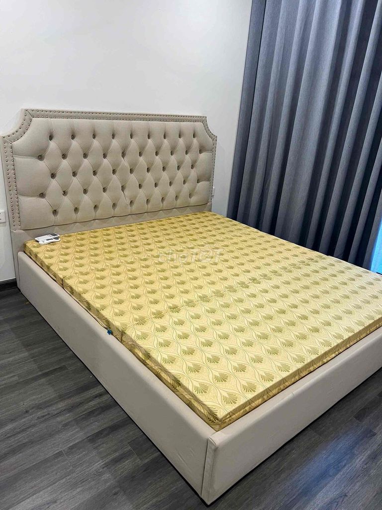 Giường ngủ King size. Mua bán Giường, chăn ga gối nệm tại Quận Nam Từ Liêm Hà Nội được đăng bởi Trần Việt  hình 1
