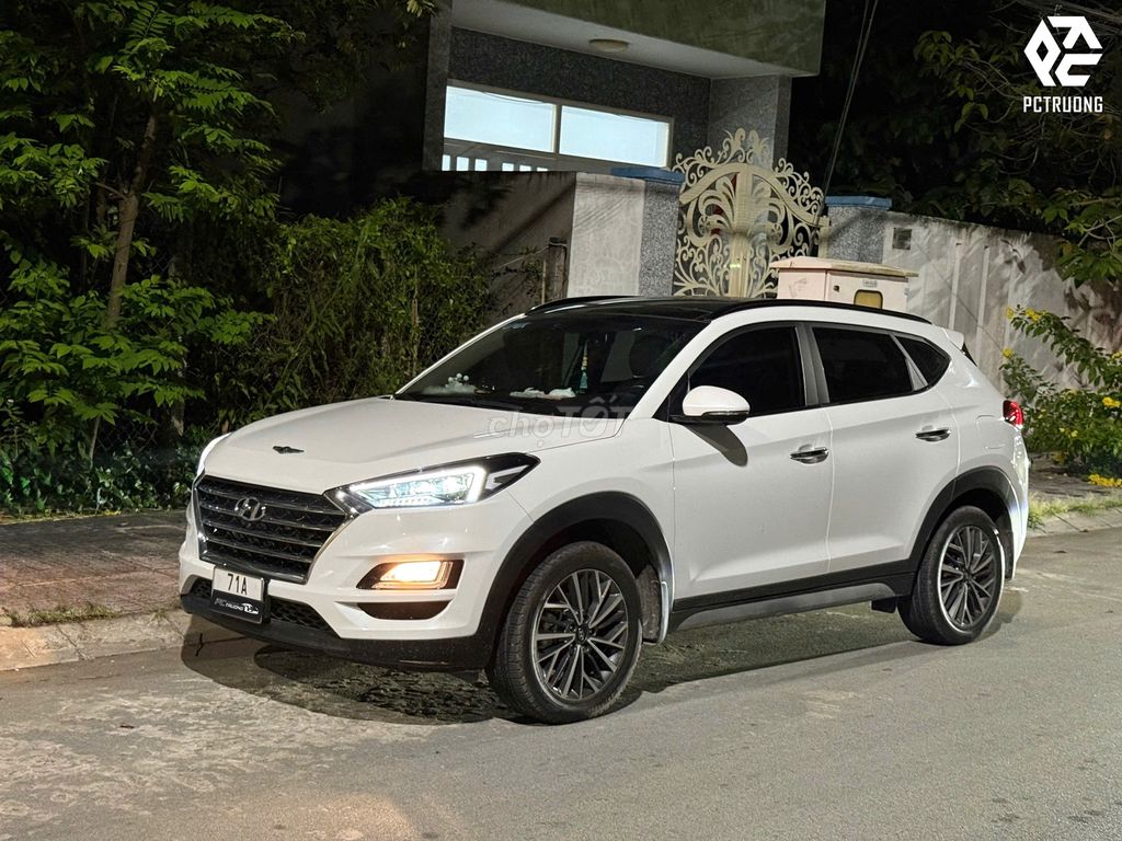 TUCSON 2.0 ĐẶC BIỆT CUỐI 2020,CHỈ 20.000KM SIÊUMỚI