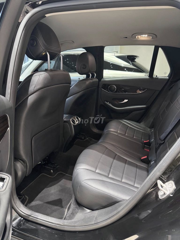MERCEDES GLC200 Model 2022 Màu Đen. Mua bán Ô tô tại Quận Gò Vấp Tp Hồ Chí Minh được đăng bởi Sĩ Minh hình 10
