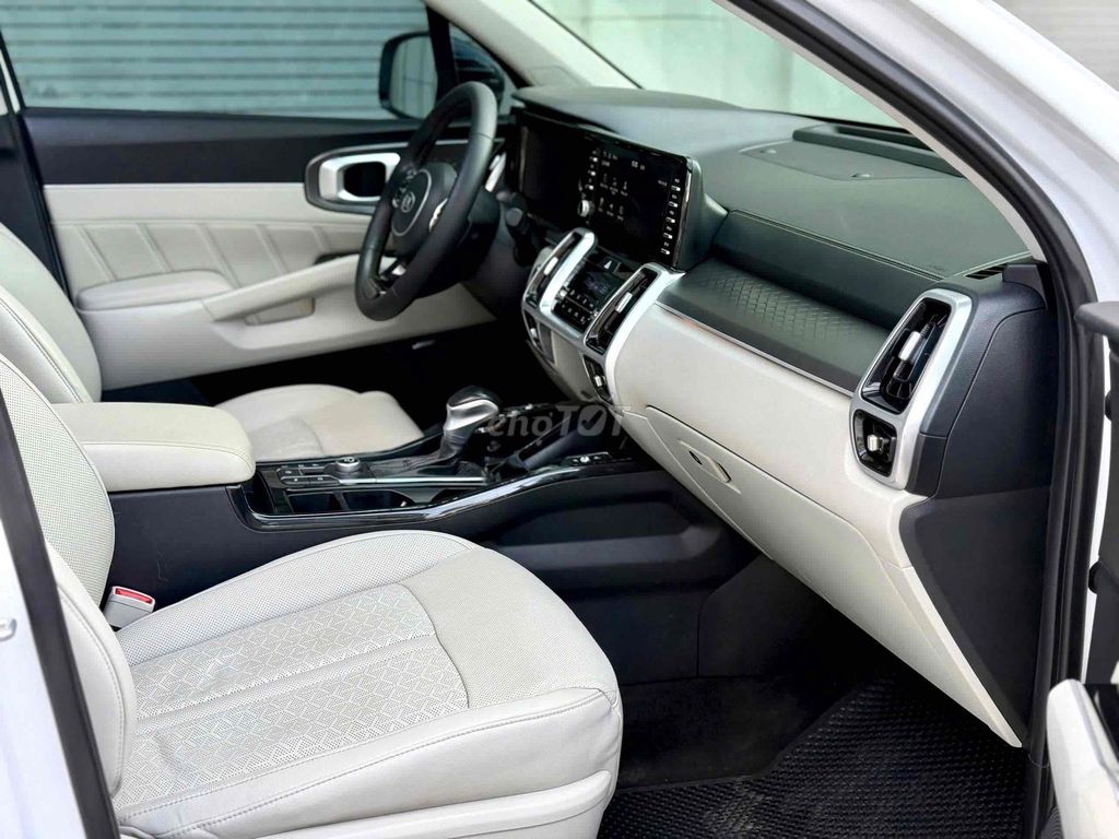 Kia Sorento 2021 2.5 AWD Trắng 80000 km. Mua bán Ô tô tại Quận Cầu Giấy Hà Nội được đăng bởi Cao Quý hình 16