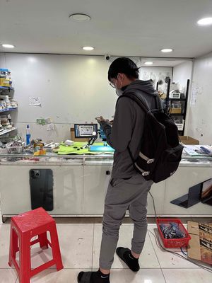 cần 2 nam + 2 nữ đi làm ngay. Việc làm tại Quận 10 Tp Hồ Chí Minh được đăng bởi Quốc Thắng Apple