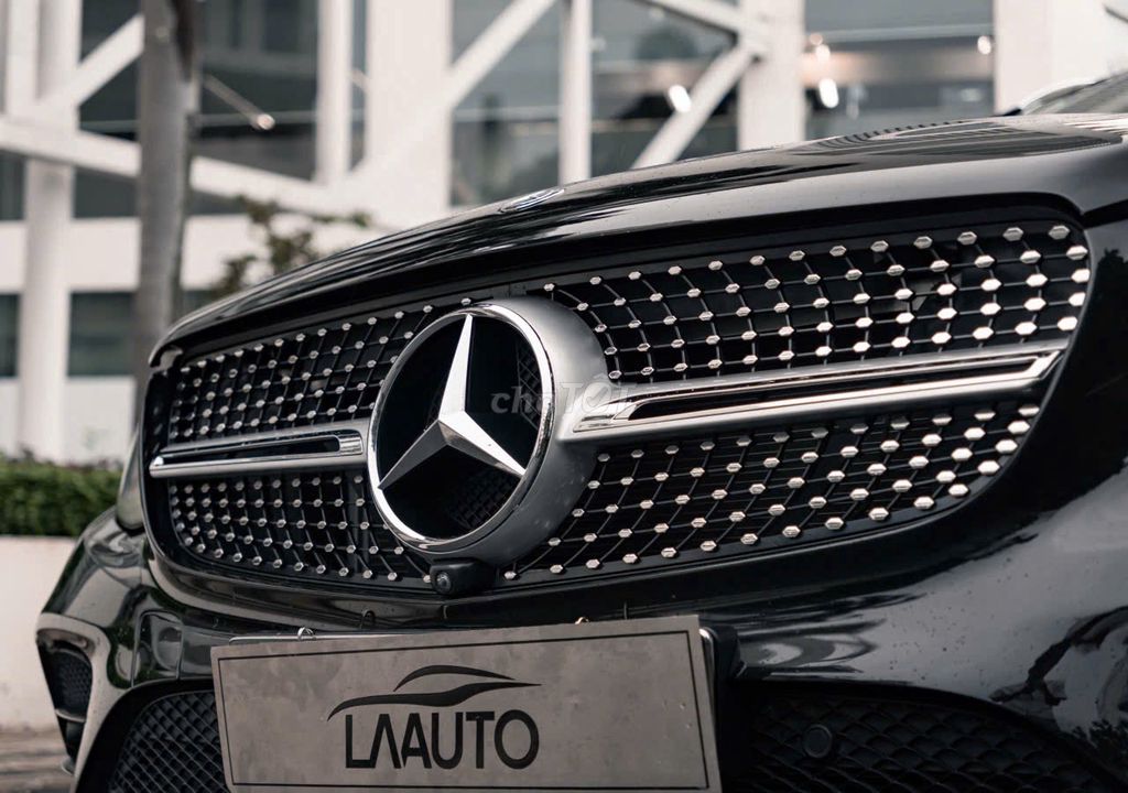 Mercedes Benz GLC300 4Matic 2019 - 74000 km. Mua bán Ô tô tại Quận 10 Tp Hồ Chí Minh được đăng bởi Thái LA Auto hình 10
