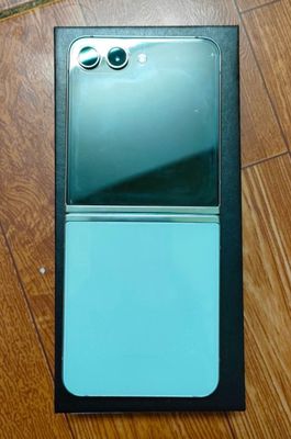 Galaxy Z Flip 5 256Gb xanh mint 99%