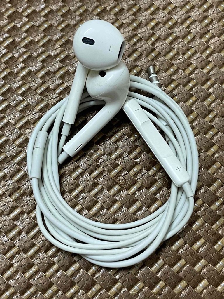 Tai nghe có dây iPhone cổng 3.5mm chính hãng Apple. Mua bán Tivi, Âm thanh tại Quận Hoàng Mai Hà Nội được đăng bởi Nhật Minh hình 1