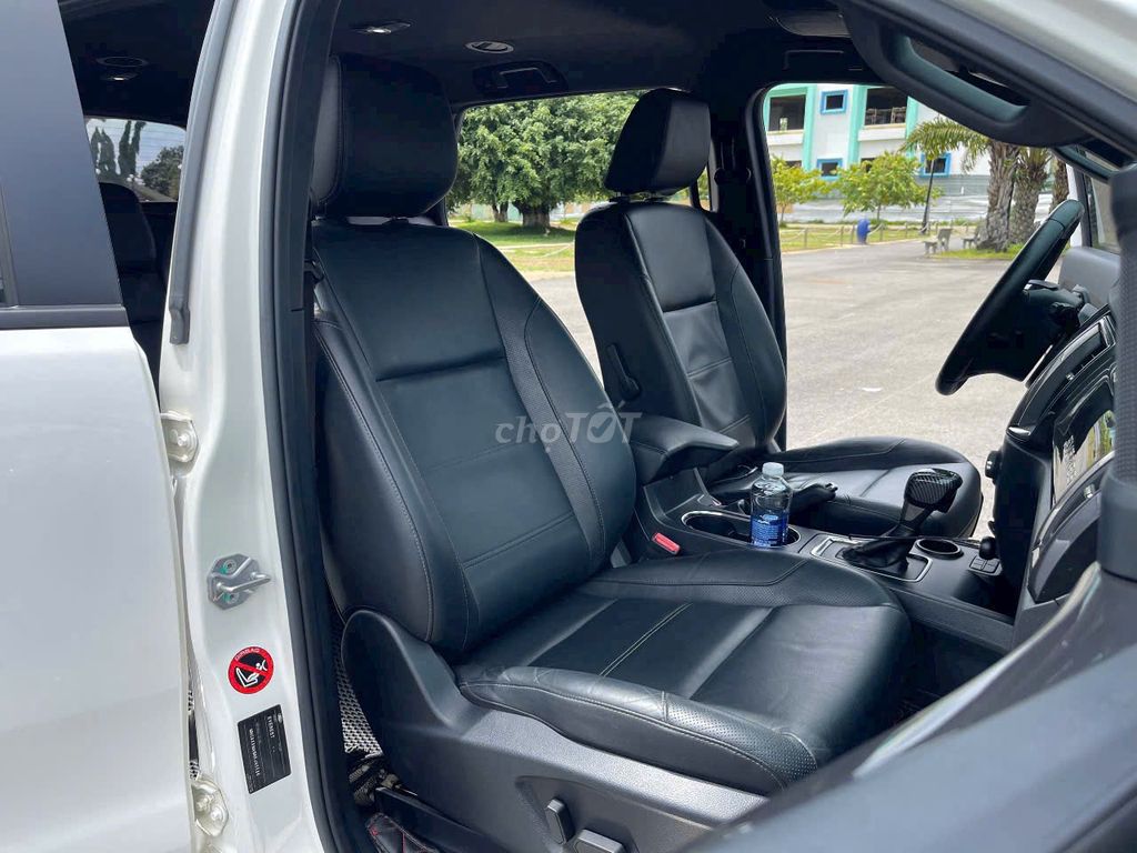 Ford Everest 2019 Titanium 1 cầu - 65000 km. Mua bán Ô tô tại Quận 3 Tp Hồ Chí Minh được đăng bởi  Sài Gòn Ford Used Car hình 8