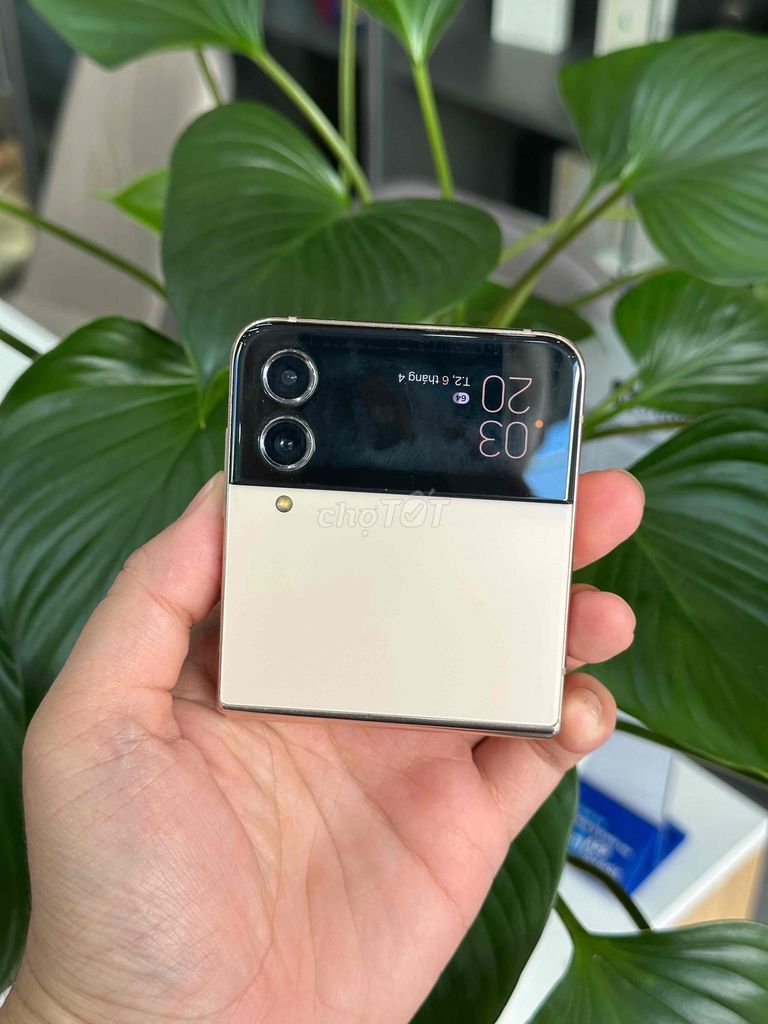 Z Flip 4 8/256GB Bản Hàn chip 8+ gen 1 2sim 99%. Mua bán Điện thoại tại Quận Ninh Kiều Cần Thơ được đăng bởi Quý Mobile Cần thơ hình 1