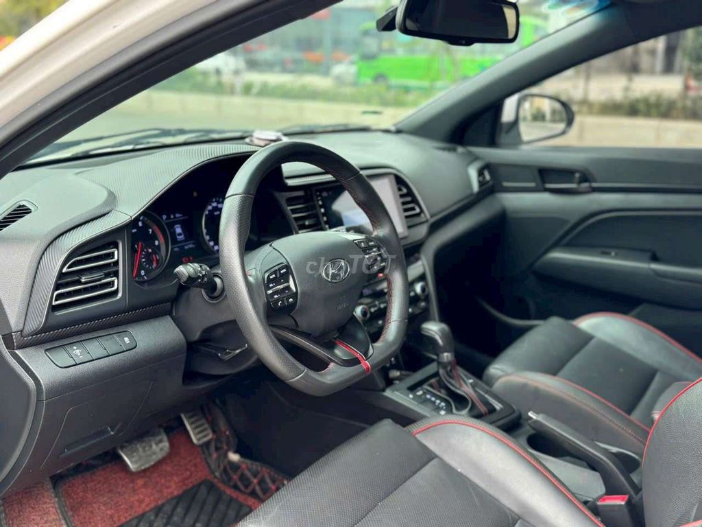 Elantra 2019 bản cao Sport 1.6 AT - 81000 km. Mua bán Ô tô tại Quận Hà Đông Hà Nội được đăng bởi Đoàn Phương Ô tô Cũ hình 8