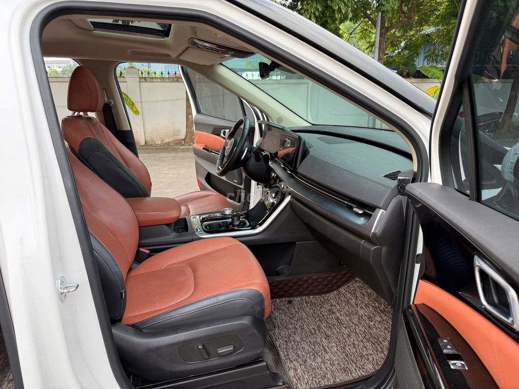 Kia Carnival 2024 2.2D Signature 29000 km. Mua bán Ô tô tại Quận Cầu Giấy Hà Nội được đăng bởi Xe Cũ Dương Đô hình 2