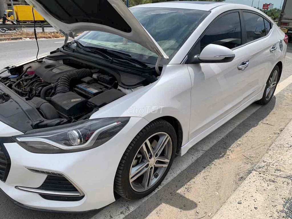 Hyundai Elantra 2019 1.6AT Sport - 51000KM