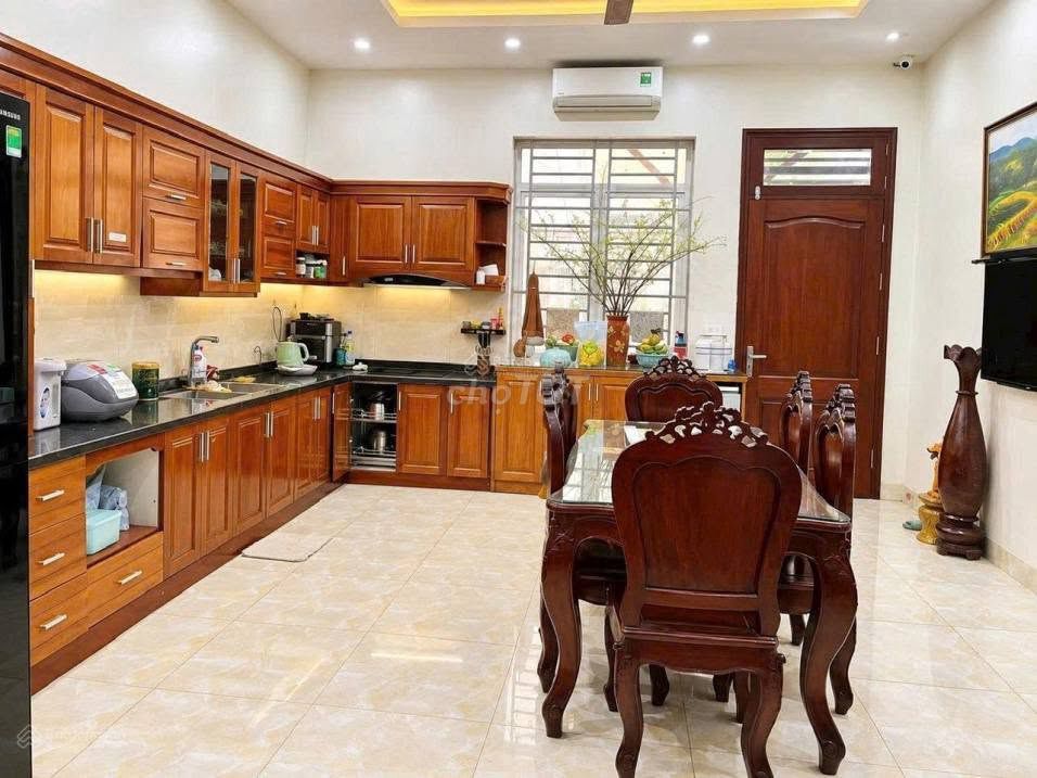 Таунхаус в ЭК «Ланг Вьет Кьеу Чау Ау», 60 м², 5 этажей, под бизнес