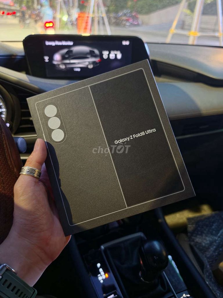 Galaxy Z Fold 8 Ultra new 100% bán/trao đổi. Mua bán Điện thoại tại Quận Hoàng Mai Hà Nội được đăng bởi Hoang Club hình 1