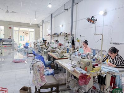 NOAH BEDDING TUYỂN THỢ PHỤ