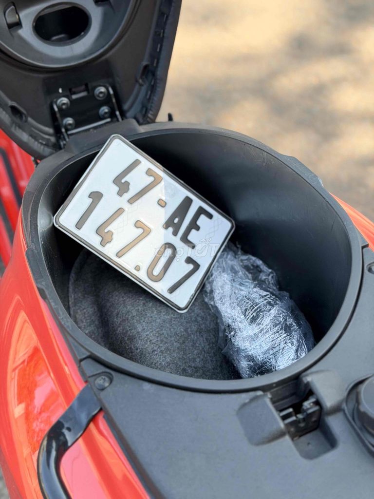 Cần bán VESPA_4.000km - Vừa bấm biển xong. Mua bán Xe máy tại Thành phố Buôn Ma Thuột Đắk Lắk được đăng bởi Hoàng Quang hình 1