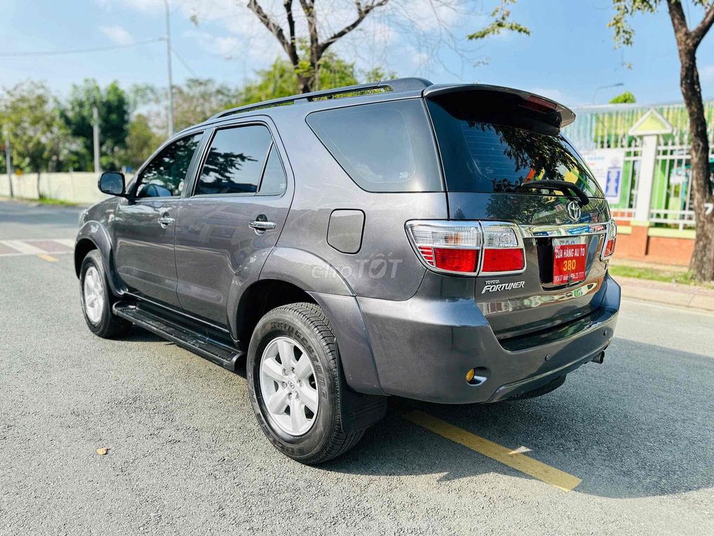 Toyota Fortuner 2010 2.7V 4x4 AT -. Mua bán Ô tô tại Quận 1 Tp Hồ Chí Minh được đăng bởi AUTO 380 hình 8