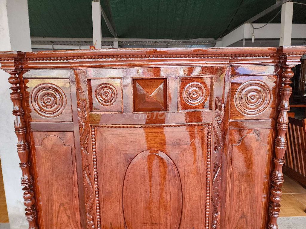 tủ thờ cũ xưa gổ tốt. Mua bán Tủ, kệ gia đình tại Quận Bình Thuỷ Cần Thơ được đăng bởi Cường Đồ Gổ Cũ Xưa hình 1