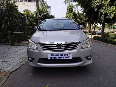Toyota Innova E 2013