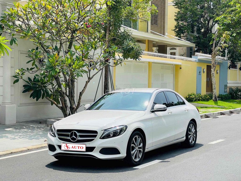 Mercedes C200 model 2017 siu siu đẹp