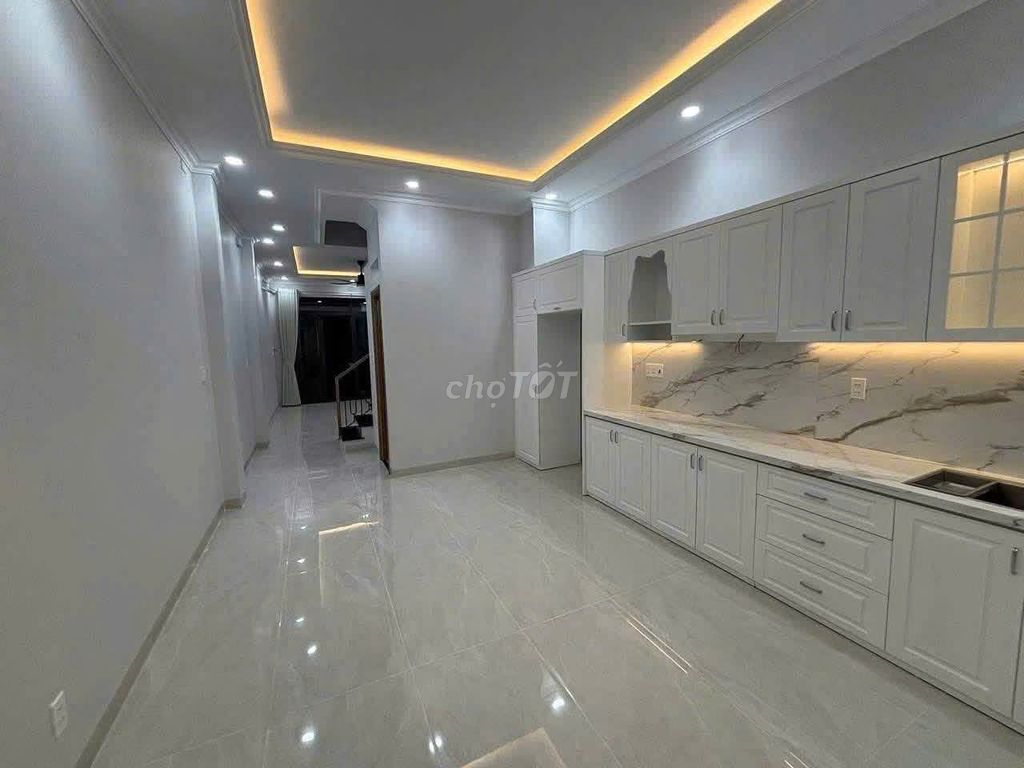 Новый дом, 4 спальни, 5 санузлов, напротив Van Phuc City, Hiep Binh, Thu Duc