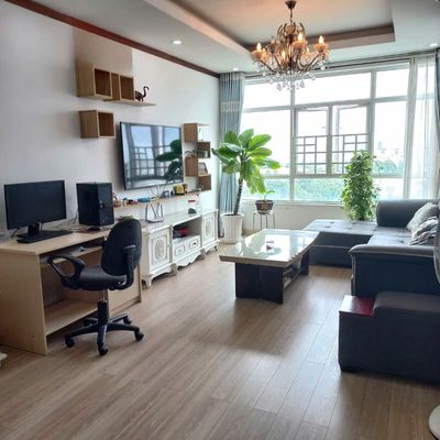 Giá tốt bán gấp căn hộ Giai Việt 150m2 3phòng có sổ hồng chỉ 6tỷ2