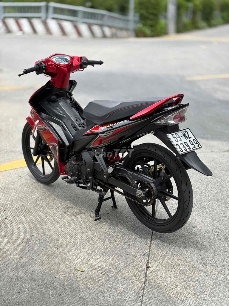 Yamaha Exciter 2010 красный