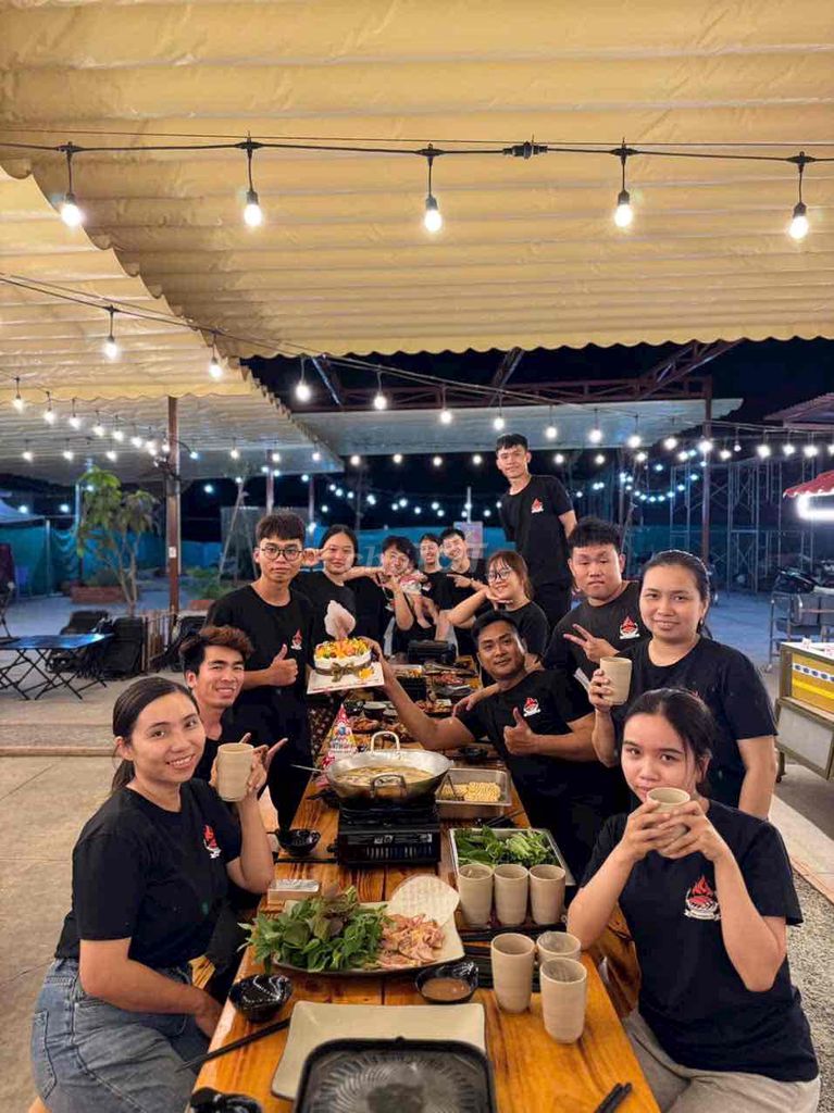 Tuyển Nhân Sự. Việc làm Đầu bếp tại Huyện Đức Hòa Long An được đăng bởi Tuấn hình 1