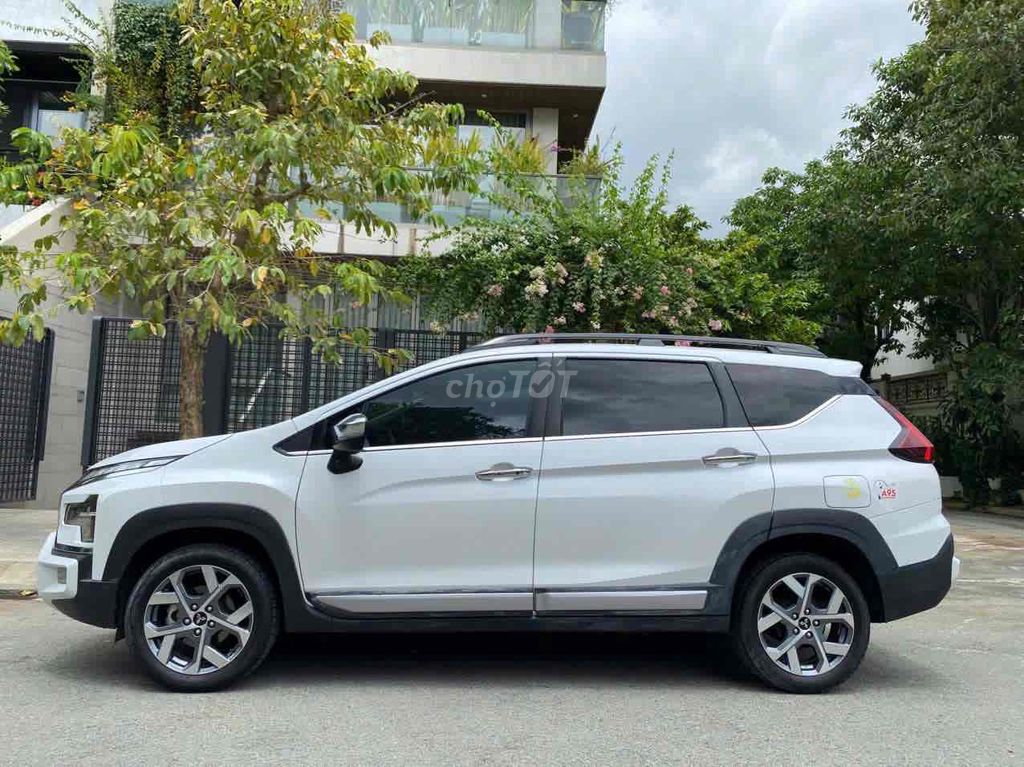 Mitsubishi Xpander Cross 2024 trắng - 57000 km. Mua bán Ô tô tại Quận 7 Tp Hồ Chí Minh được đăng bởi A Hoàng hình 10