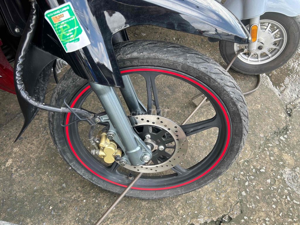 Sirius đời 2024 50cc bs Cà Mau zin 100/100 mới ton. Mua bán Xe máy tại Quận Bình Tân Tp Hồ Chí Minh được đăng bởi Cầm đồ thanh lý hình 3