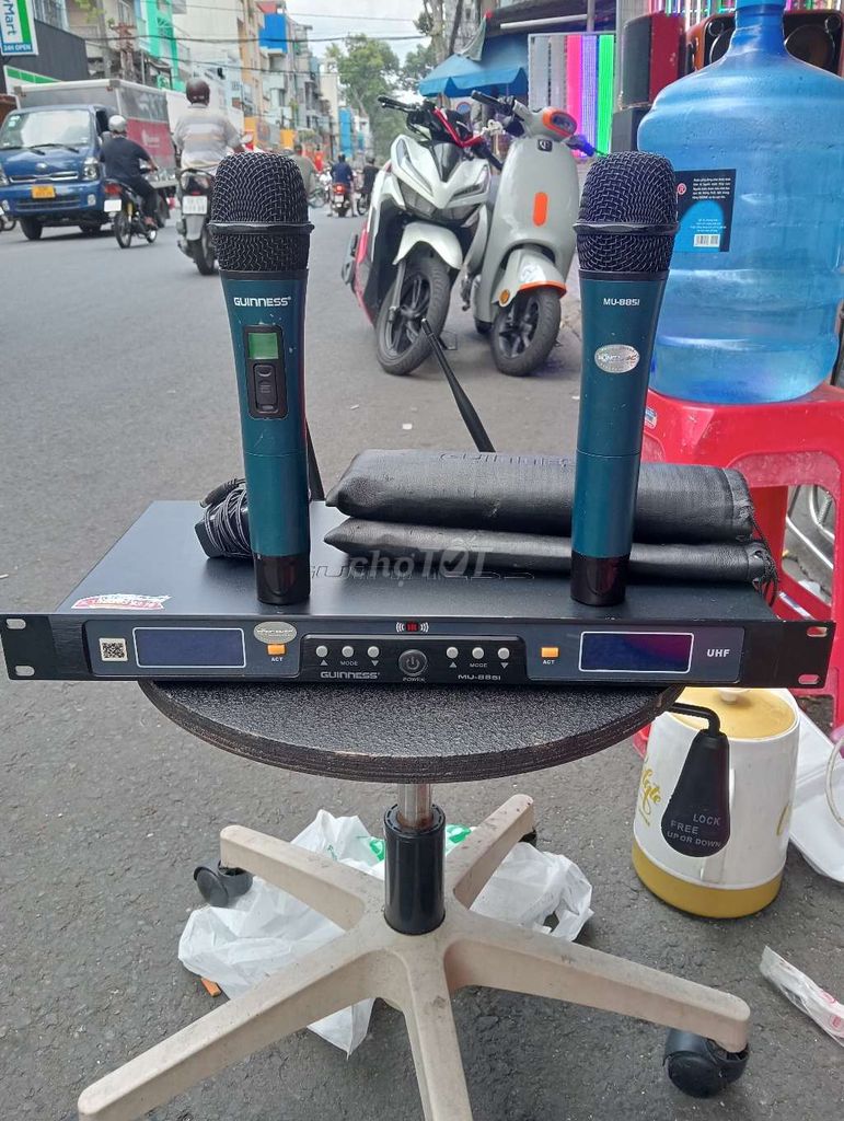 Bộ micro không dây GUINNESS MU885i Đen. Mua bán Tivi, Âm thanh tại Quận 6 Tp Hồ Chí Minh được đăng bởi ĐOÀN VĂN SƠN  hình 1