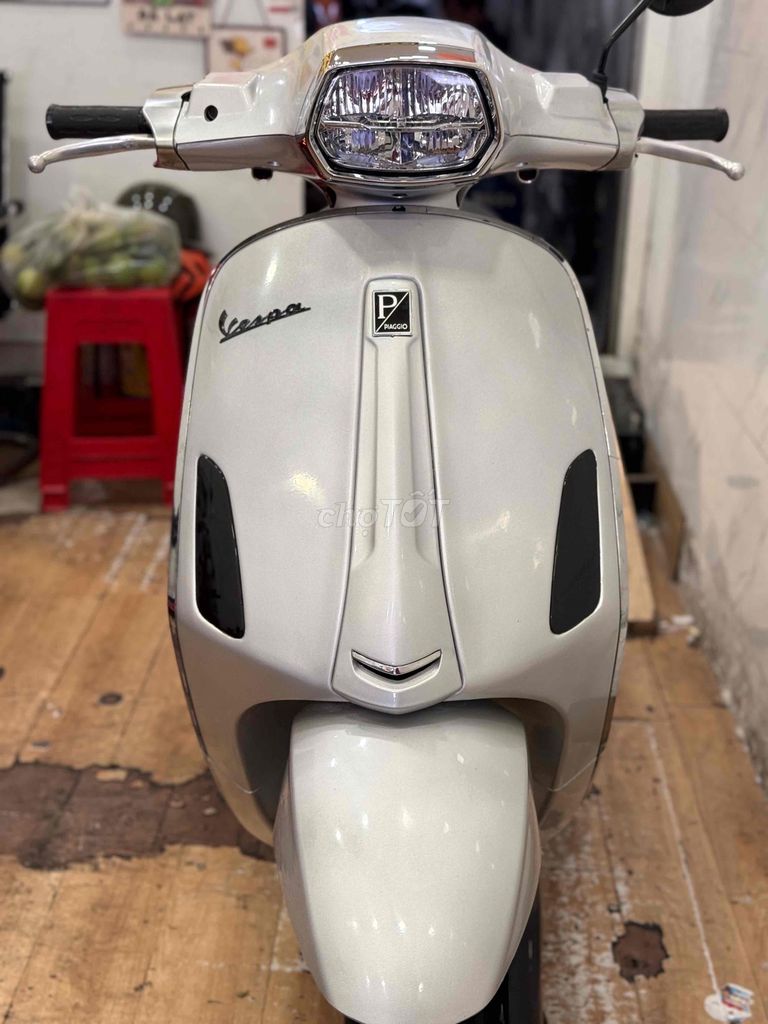 Piaggio Vespa 125 Đời 2015 . BSTP Chính Chủ. Mua bán Xe máy tại Quận Phú Nhuận Tp Hồ Chí Minh được đăng bởi Ngọc Huy hình 1