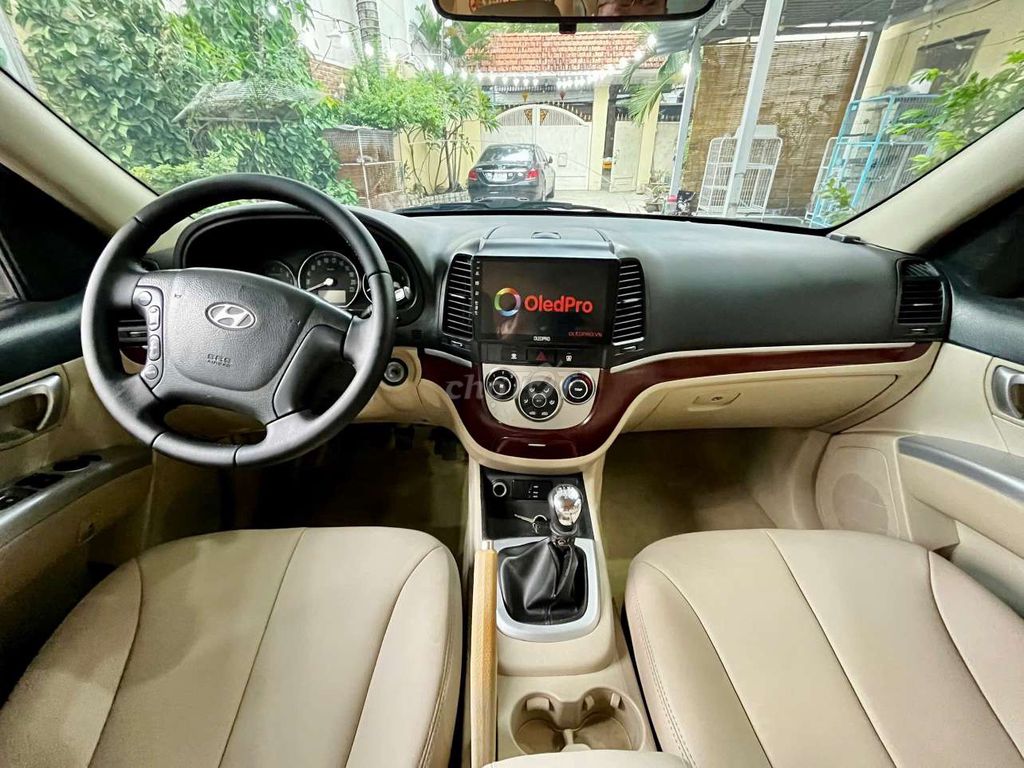 Hyundai Santa Fe 2009 2.7L. Mua bán Ô tô tại Quận 1 Tp Hồ Chí Minh được đăng bởi Khoi Le hình 3