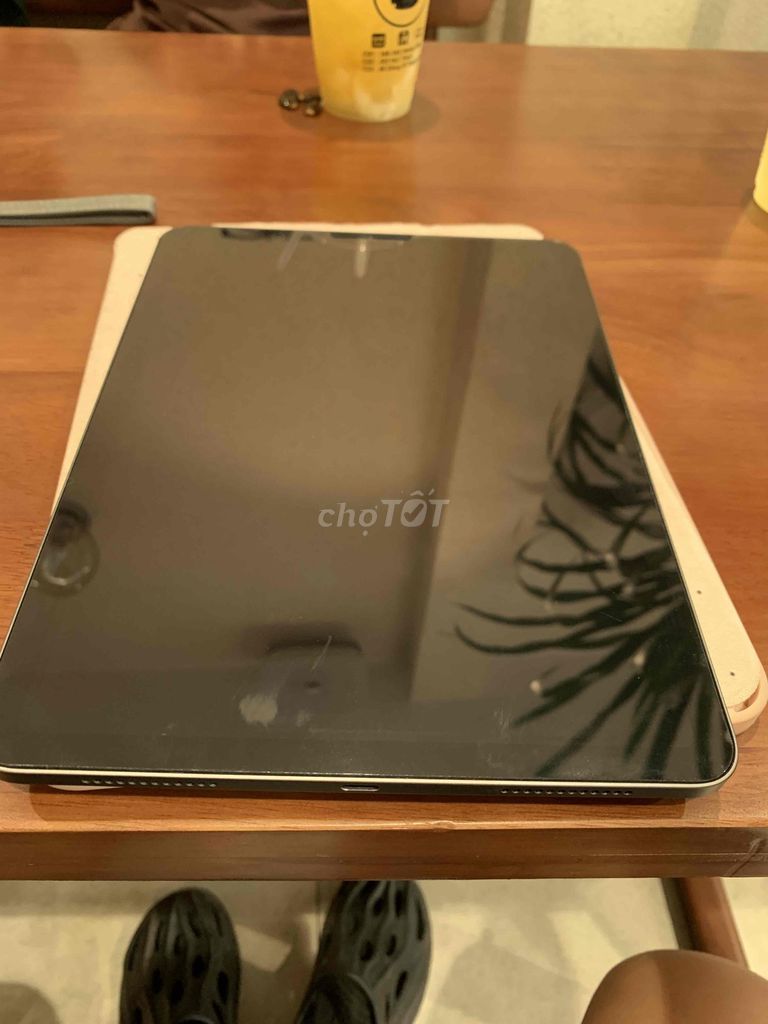 Apple iPad Air 4 64GB Wifi Xám Đã sử dụng. Mua bán Máy tính bảng tại Quận Liên Chiểu Đà Nẵng được đăng bởi Hai Le hình 1