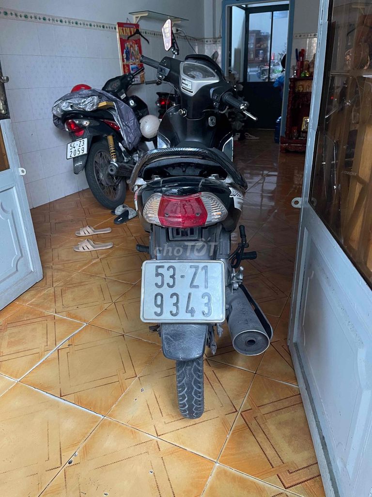 xe để lâu k chạy, chỉ còn cavet. Mua bán Xe máy tại Quận 4 Tp Hồ Chí Minh được đăng bởi Quốc Khánh hình 4