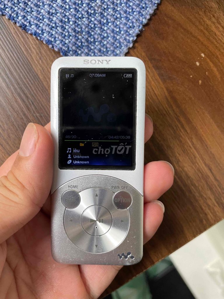 Máy nghe nhạc Sony Walkman 8GB