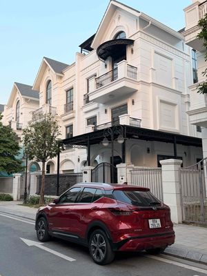 Nissan Kicks Đỏ 40000 km. Mua bán Ô tô tại Huyện Gia Lâm Hà Nội được đăng bởi Phuc Frost hình 1