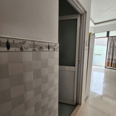 Rent · 3 bd · 50 м² · Quận 6, ул. Đường Phạm Văn Chí